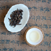 Yunnan Oriental Beauty 云南东方美人 - Tè Wulong bitten