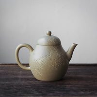 Suxin 素心 - Yixing Teapot in Benshan Lüni Green Clay