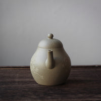 Suxin 素心 - Yixing Teapot in Benshan Lüni Green Clay