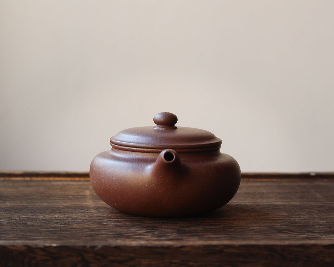 Fanggu 仿古 - Mini Yixing in Zini Purple Clay - Eastern Leaves
