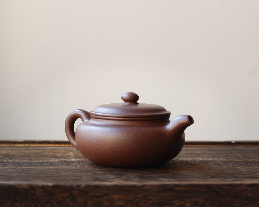 Fanggu 仿古 - Mini Yixing in Zini Purple Clay - Eastern Leaves