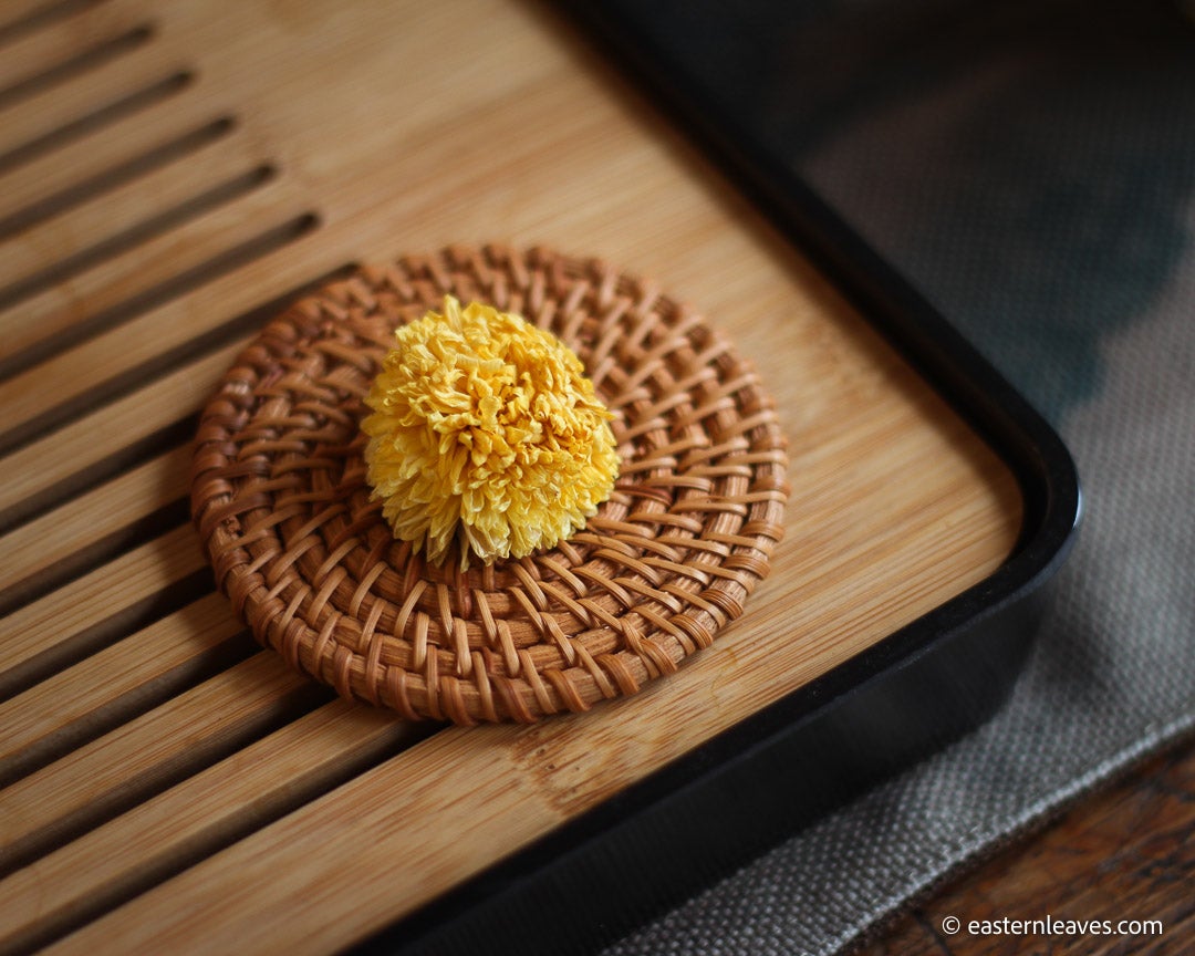 Ju Hua 菊花 - Chrysanthemum Flowers - Eastern Leaves