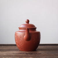 Gongdenghu 宫灯壶 - Yixing Teapot, Zhuni red clay - Eastern Leaves