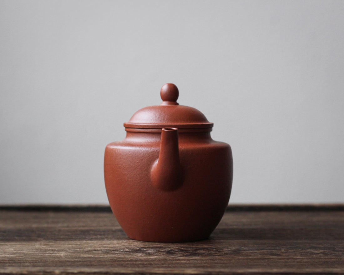 Gongdenghu 宫灯壶 - Yixing Teapot, Zhuni red clay - Eastern Leaves