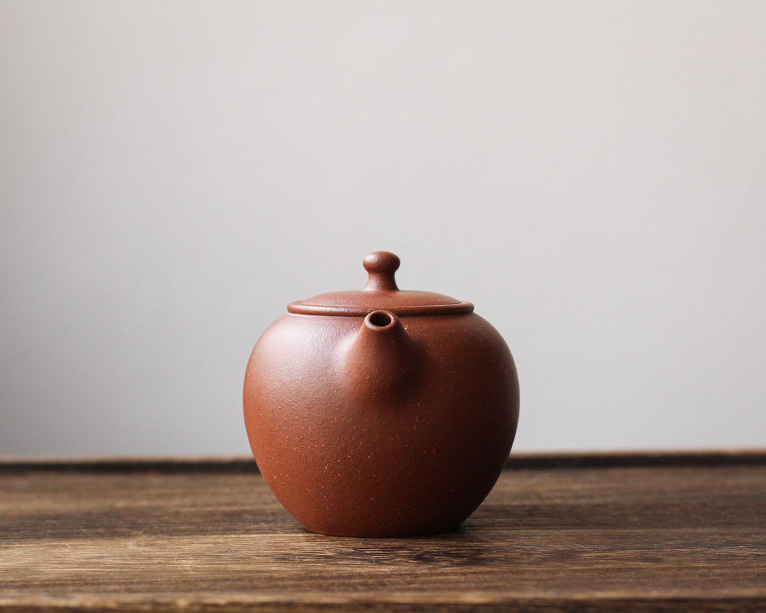 Jiyu 吉羽 - Yixing Teapot in Qingshuini purple clay - Eastern Leaves