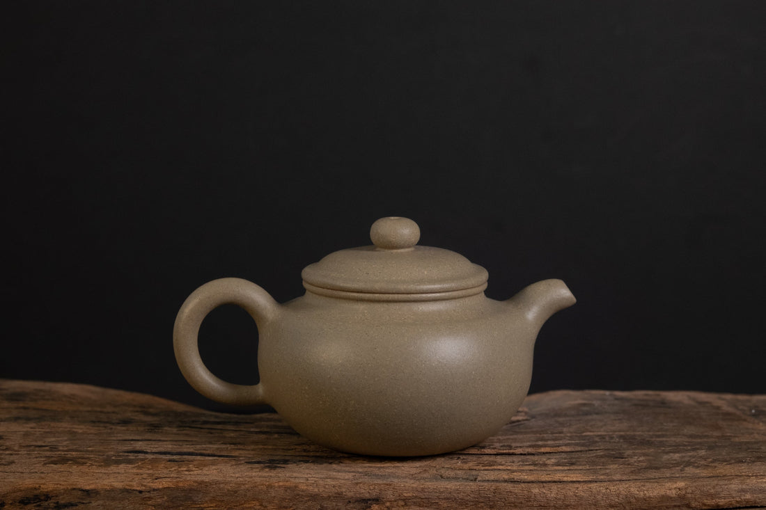 Xiao Fanggu 小仿古 - Yixing Teapot, Benshan Lüni Clay - Eastern Leaves