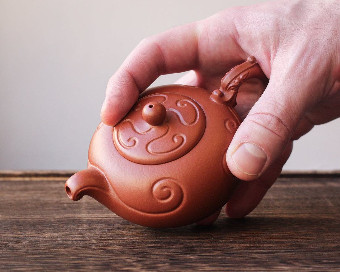 Yu Long Ru Yi 鱼龙如意 - Yixing Teapot in Zhuni red clay - Eastern Leaves
