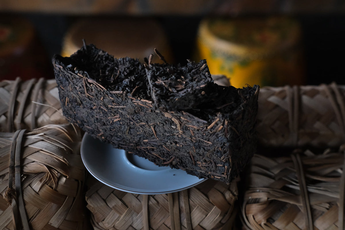 1992 Tibetan Tea Kangzhuan 康砖 Eastern Leaves