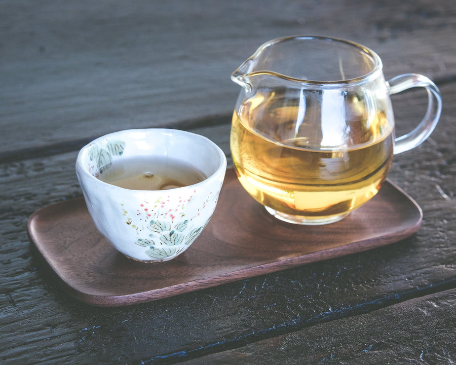Chinese white tea Yueguangbai moonlight, from Lunan Pasha Yunnan, aged white tea, ancient trees gushu, ceramic cup