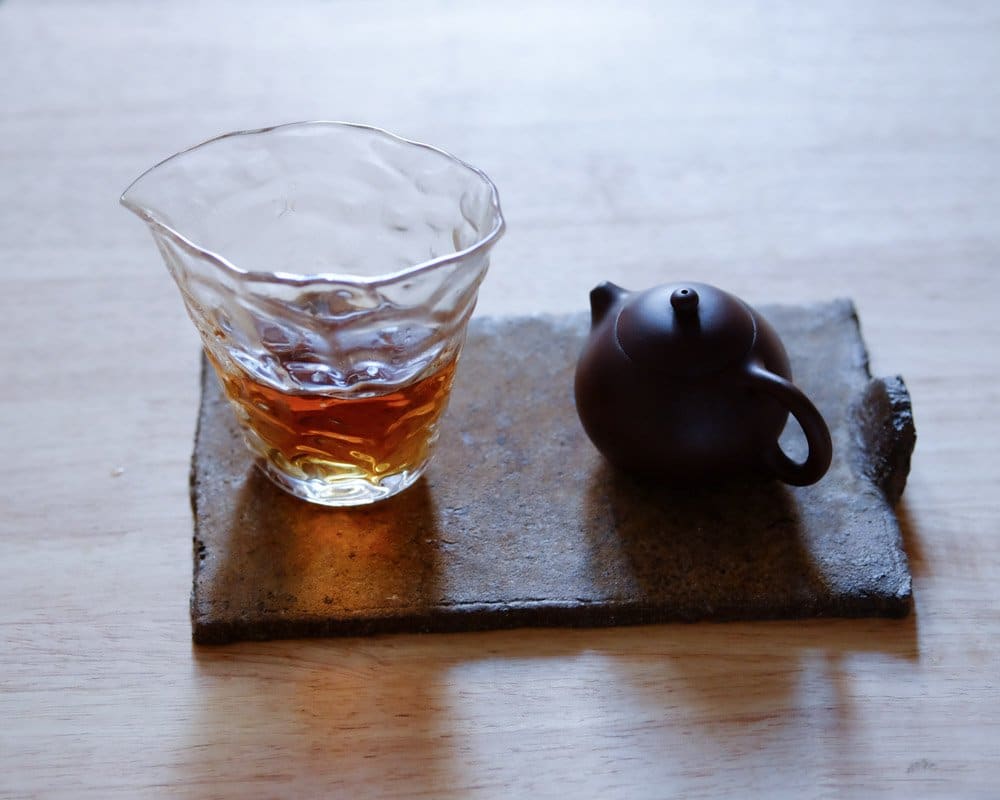 "Chuimu 锤目, Hammered Glass" Gong Dao Bei Fair Cup - Eastern Leaves