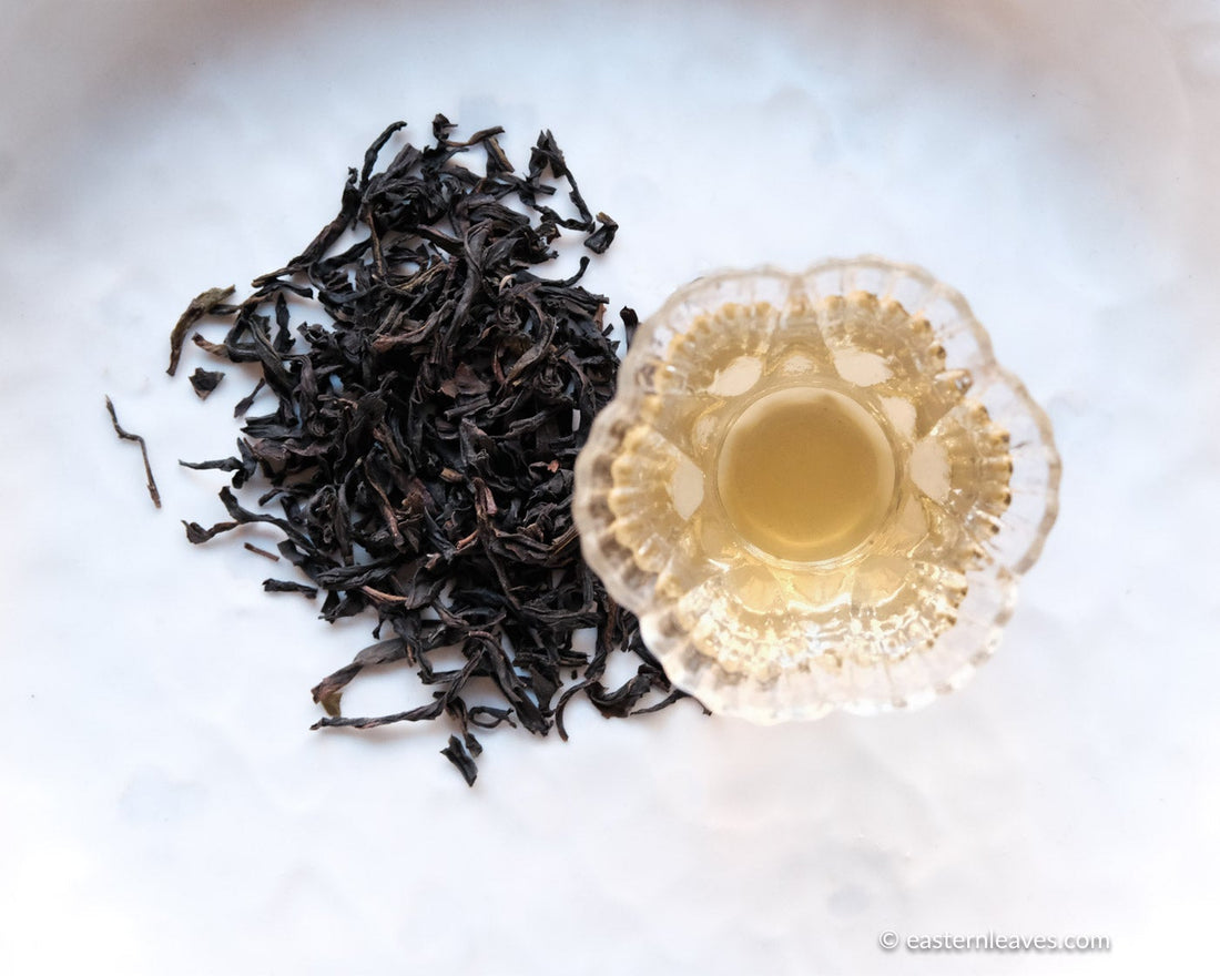 Dancong orchid milanxiang wulong premium tea from China farmer in Guangdong served in glass cup tea teaware