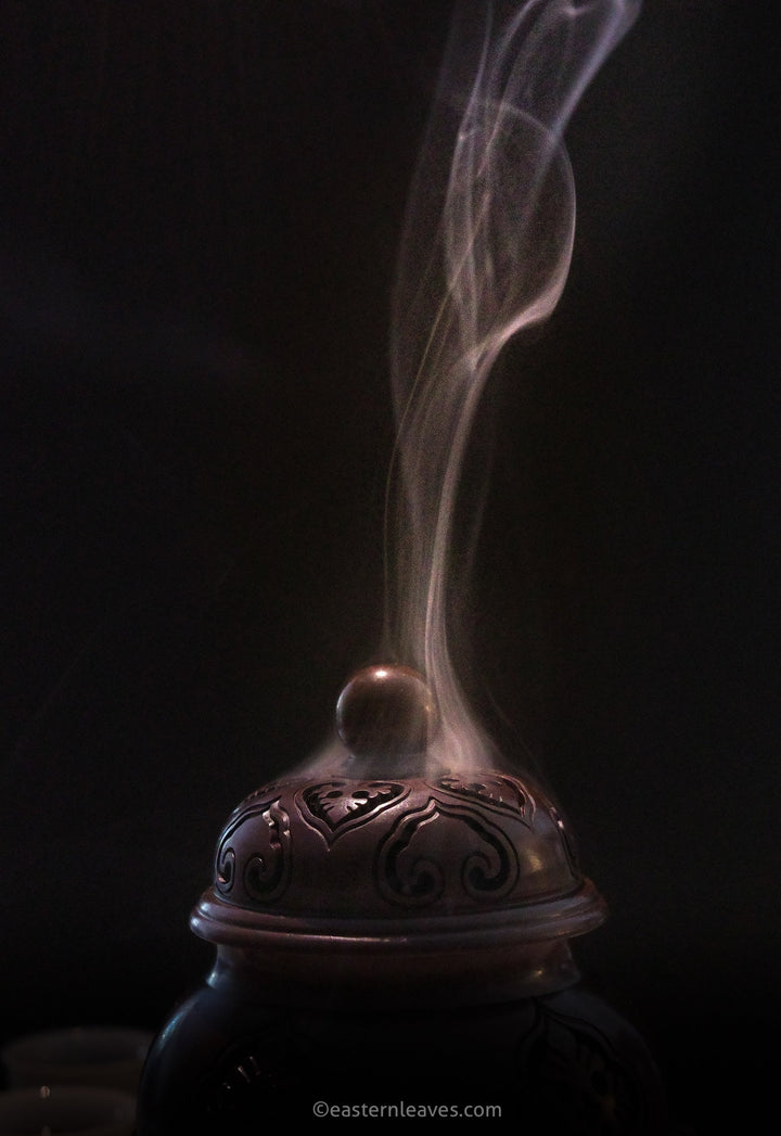 Handcrafted incense holders – Eastern Leaves