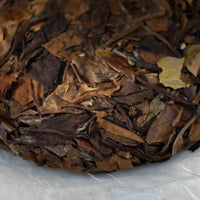 2012 Lao Shoumei 老寿眉 - Aged white tea, Stone - pressed cake - Eastern Leaves