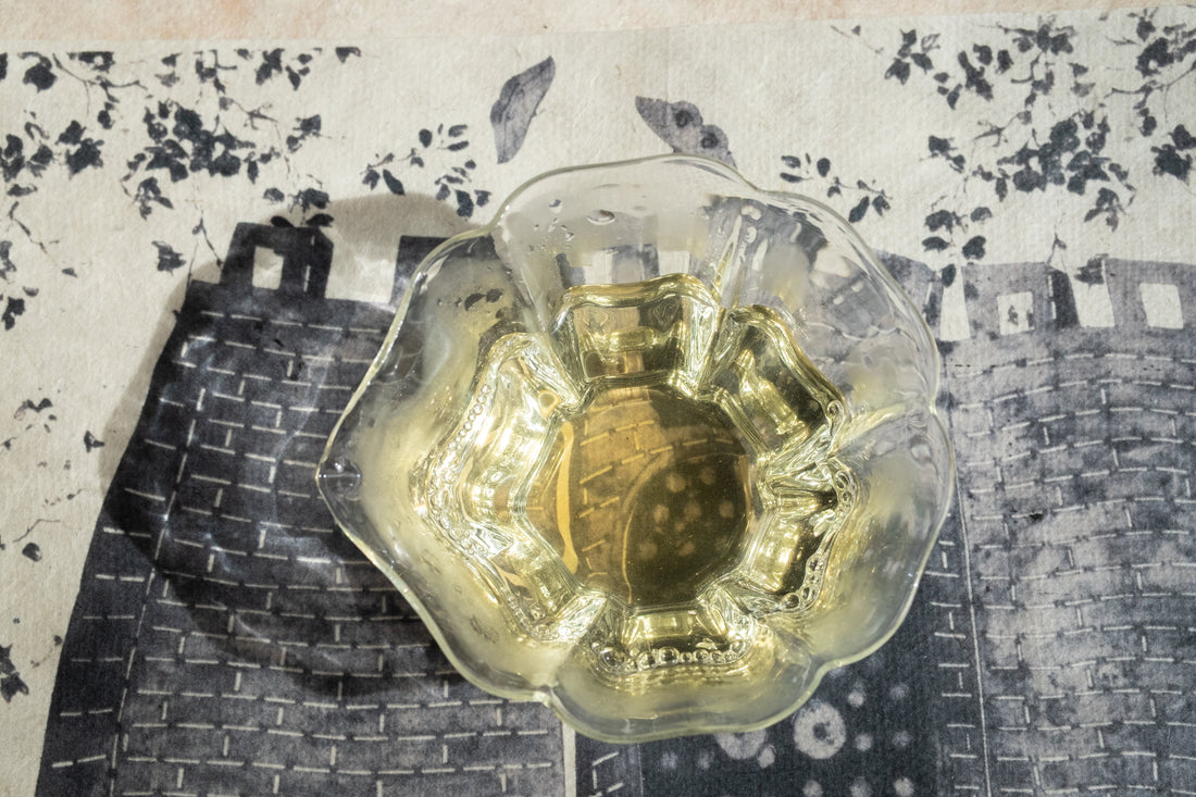2025 Nannuo Sheng Pu'er, Wild Forest Stone - pressed cake - Eastern Leaves