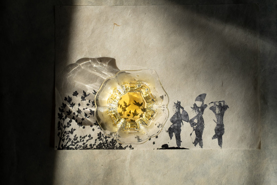 2025 Yueguangbai White Tea, Ancient Tree Stone - pressed cake - Eastern Leaves