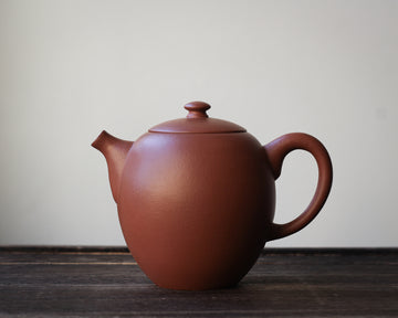 Beauty's Shoulder 美人肩 - Yixing Teapot in Zhuni Red Clay