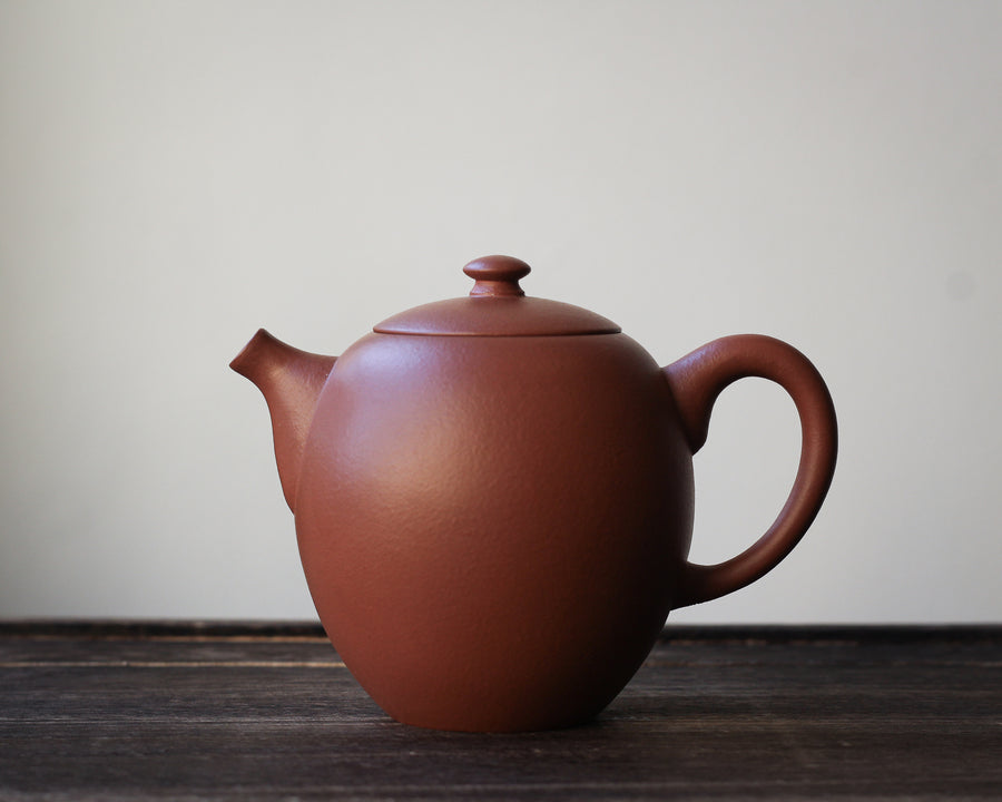 Beauty's Shoulder 美人肩 - Yixing Teapot in Zhuni Red Clay