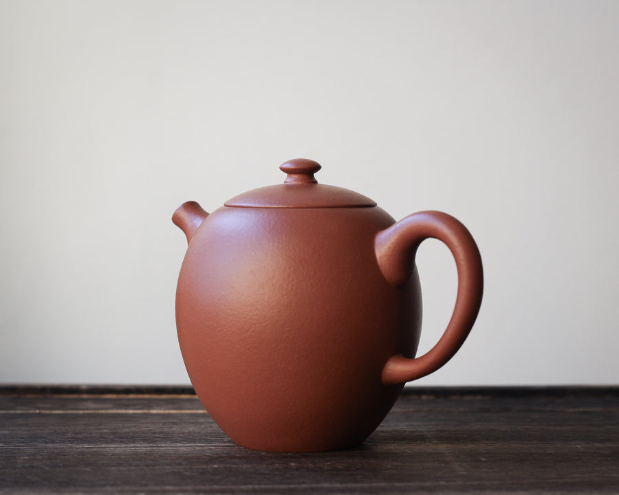 Beauty's Shoulder 美人肩 - Yixing Teapot in Zhuni Red Clay