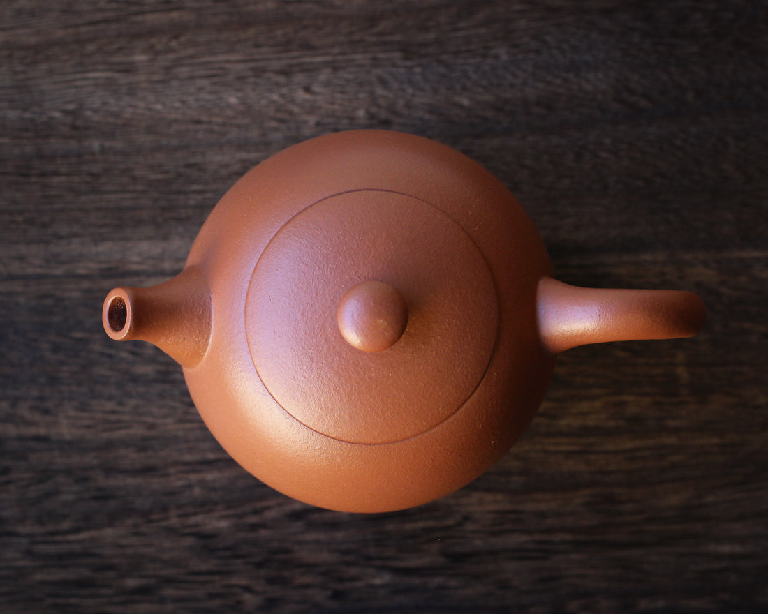 Beauty's Shoulder 美人肩 - Yixing Teapot in Zhuni Red Clay