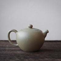 Xiao Yuan Zhu 小圆珠 - Yixing Teapot in Benshanluni green clay