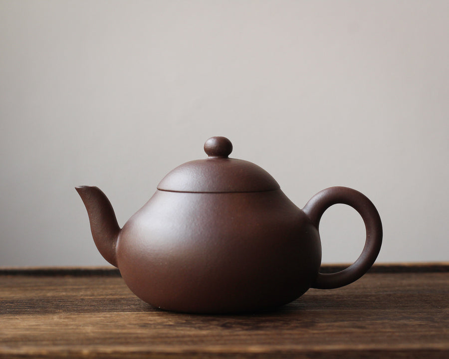 Bian Xishi 扁西施 - Yixing Teapot, purple clay