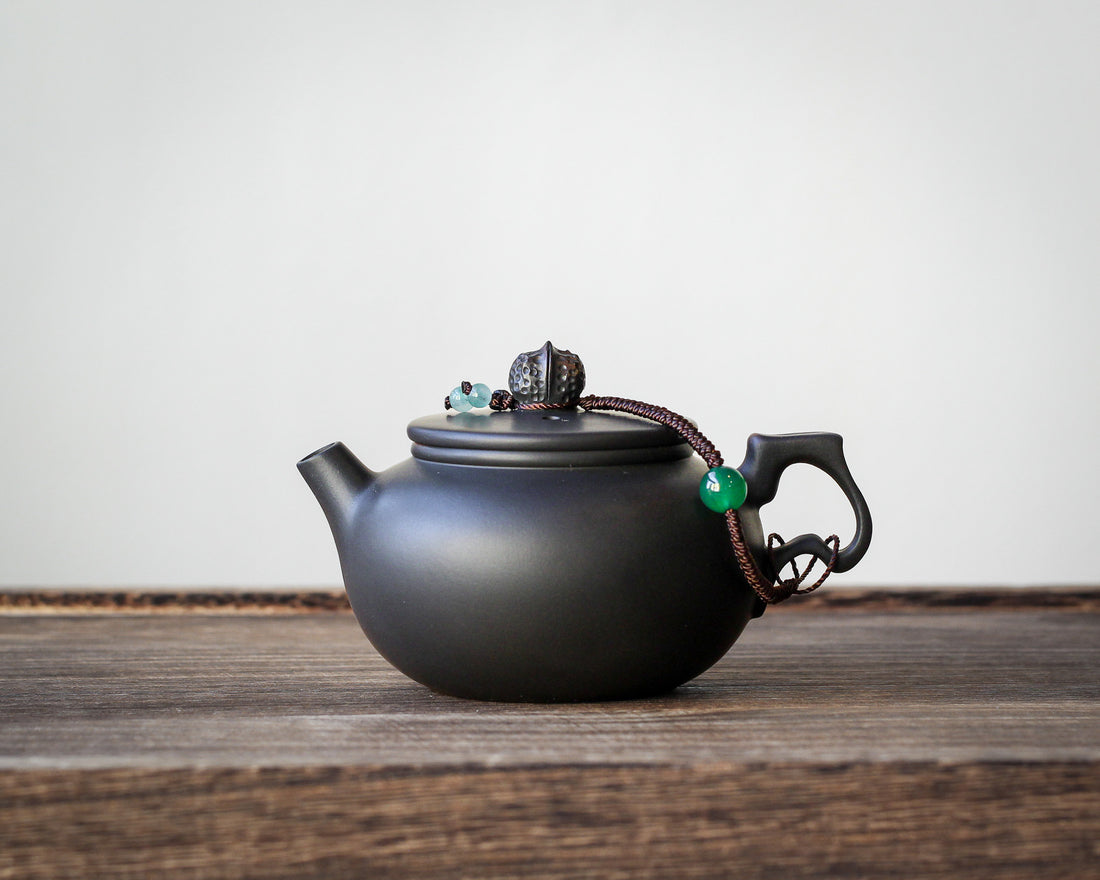 Jianshui Teapot -Bulbul Songbird 白头鹎