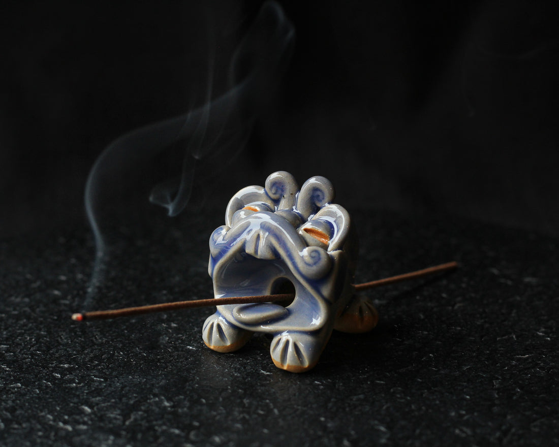 Indigo mini Wamao 瓦猫 - Incense holder