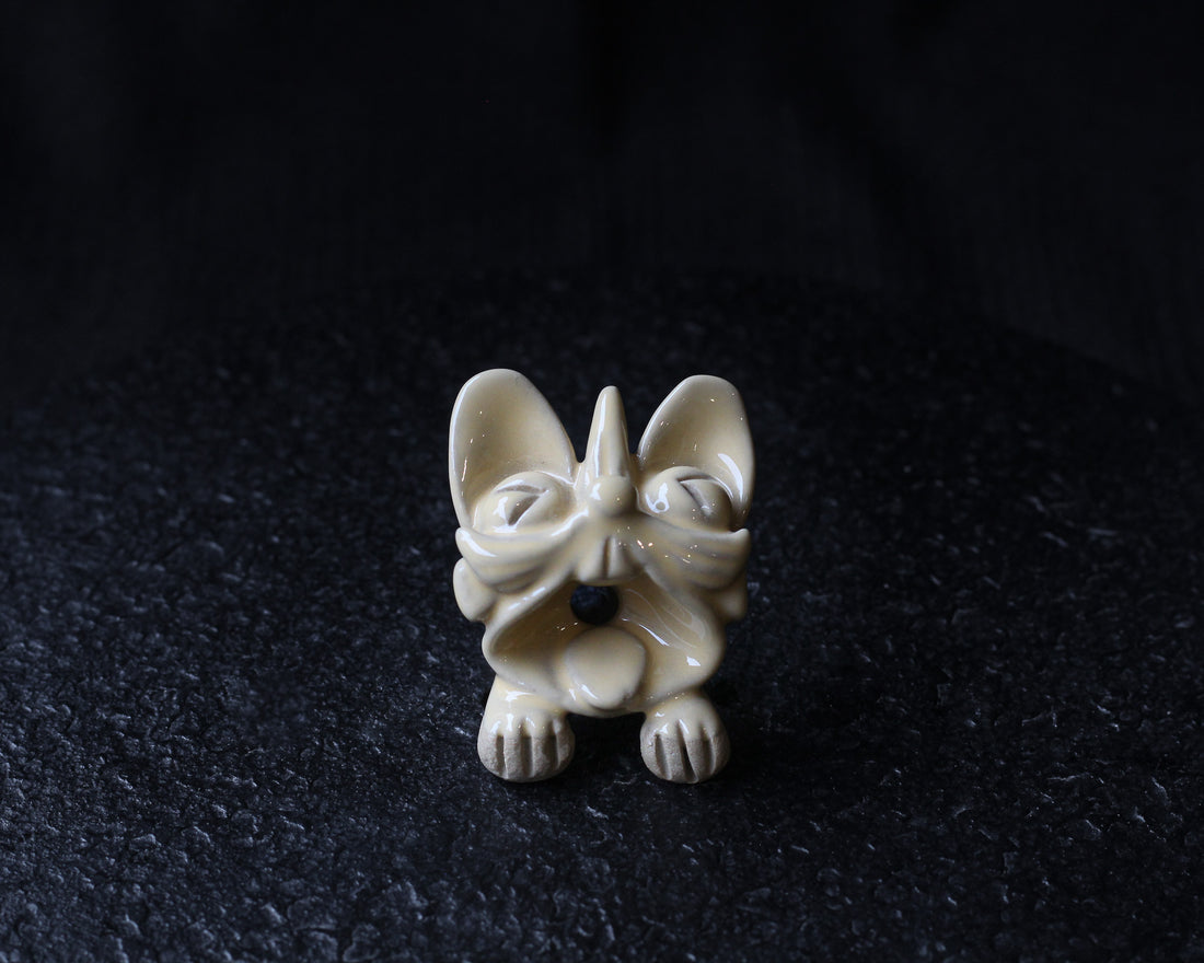 Creamy White mini Wamao 瓦猫 - Incense holder