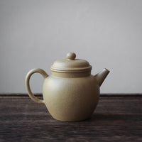 Deyun 德韵 - Yixing Teapot in Benshanluni green clay