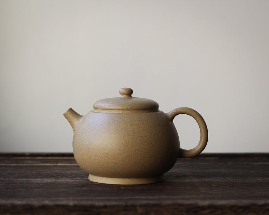 Longdan 龙蛋 - Yixing Teapot, Duanni yellow clay