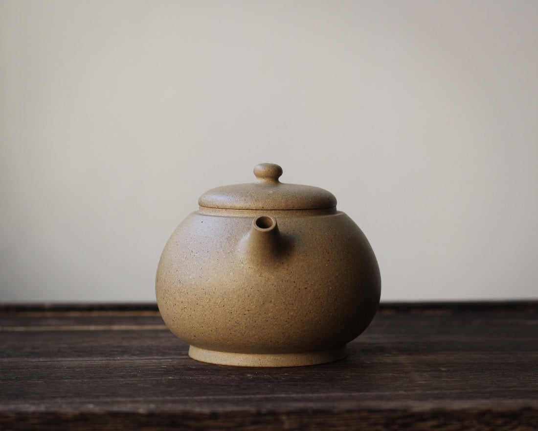 Longdan 龙蛋 - Yixing Teapot, Duanni yellow clay