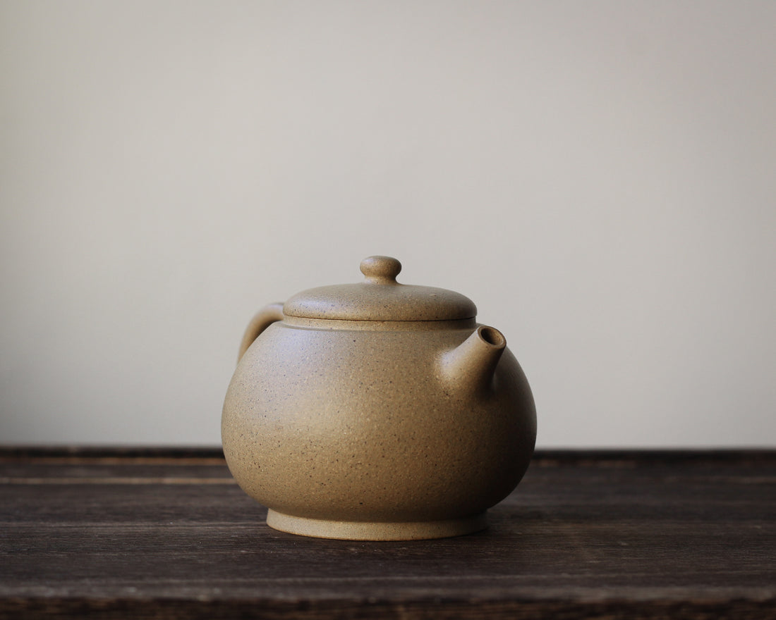 Longdan 龙蛋 - Yixing Teapot, Duanni yellow clay