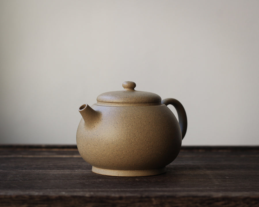 Longdan 龙蛋 - Yixing Teapot, Duanni yellow clay