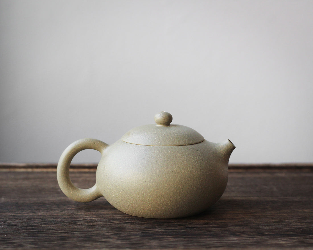 Bian Xishi 扁西施 - Yixing Teapot, Benshan Luni green clay