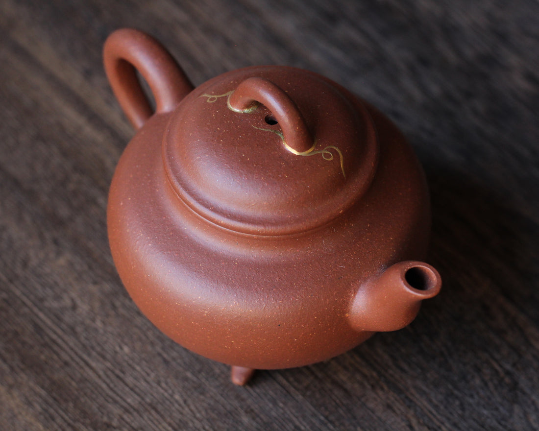 Tripod 三足水平 - Yixing Teapot, Qingshuini clay