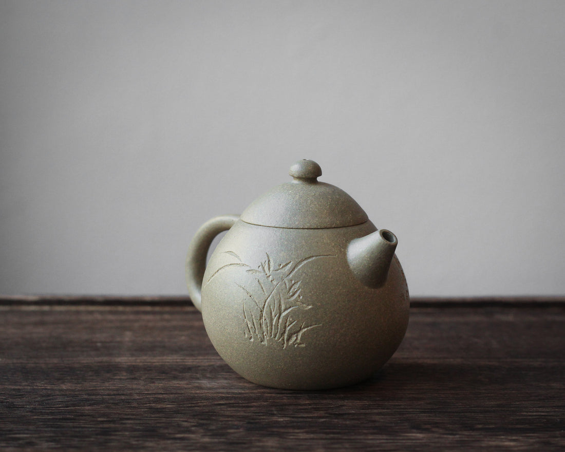 Longdan 龙蛋 - Yixing Teapot Benshanluni green clay