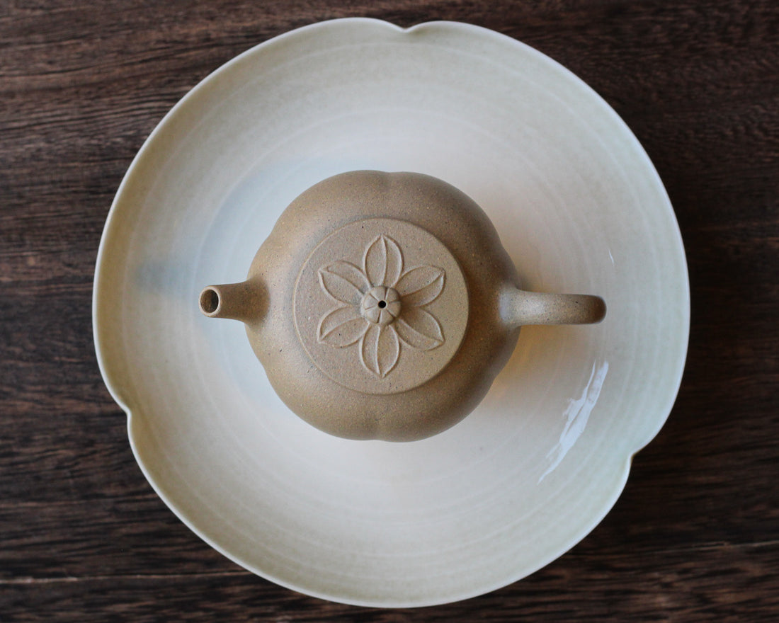 Pu ti 菩提 - Yixing Teapot in Benshanluni green clay