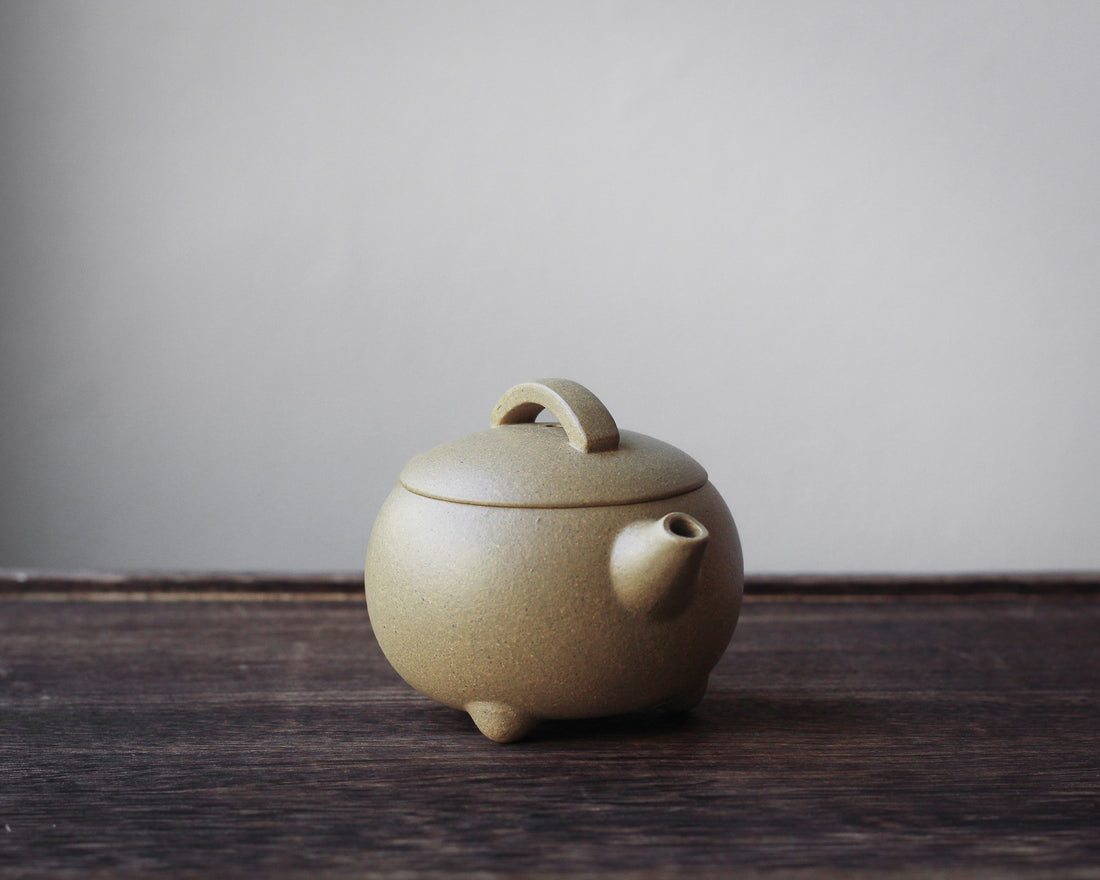 Nafu 纳福 - Yixing Teapot in Benshanluni green clay