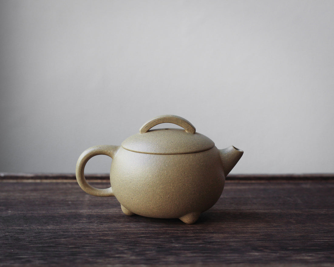 Nafu 纳福 - Yixing Teapot in Benshanluni green clay