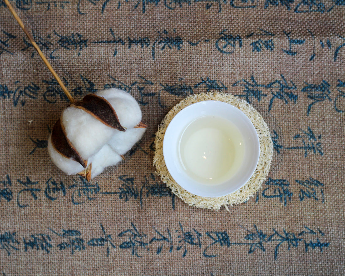 Yunnan Oriental Beauty 云南东方美人 - Tè Wulong bitten