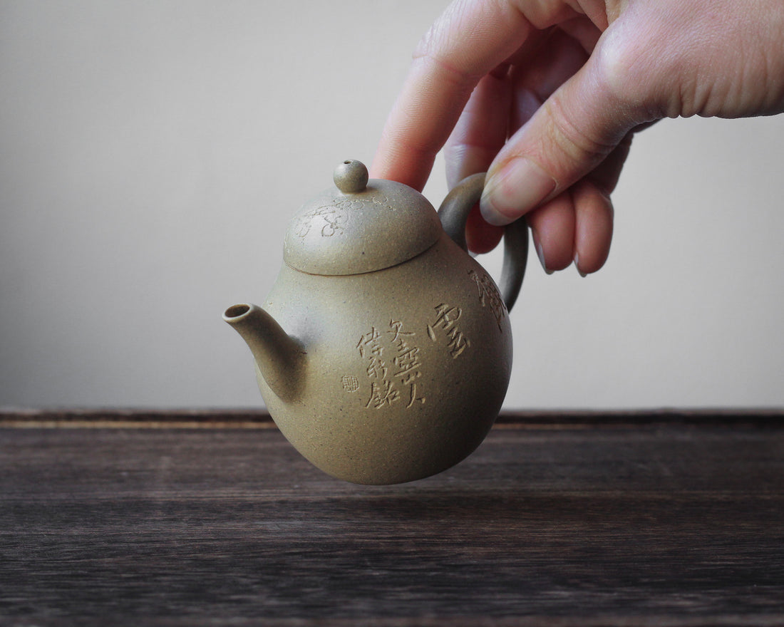 Suxin 素心 - Yixing Teapot in Benshan Lüni Green Clay
