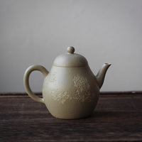 Suxin 素心 - Yixing Teapot in Benshan Lüni Green Clay