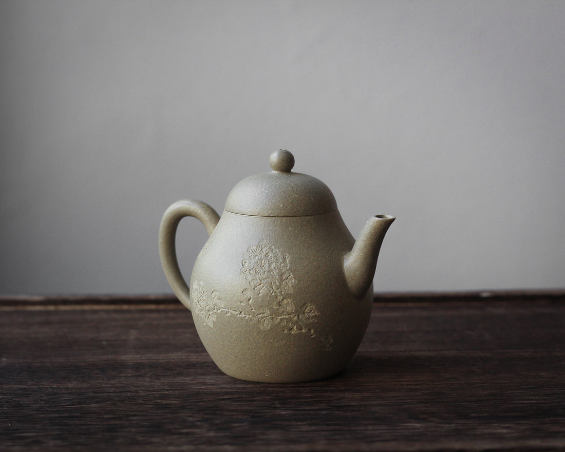 Suxin 素心 - Yixing Teapot in Benshan Lüni Green Clay