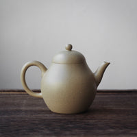Suxin 素心 - Yixing Teapot in Benshan Lüni Green Clay
