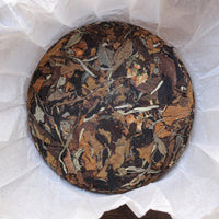 2025 Nannuo Tea Flowers and White Tea Leaves, Wild Forest stone-pressed Cake