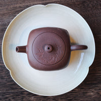 Tian Di Fang Yuan 天地方圆 - Teiera Yixing decorata in argilla viola Zini