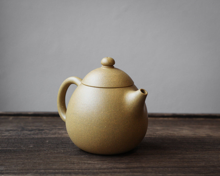 Longdan 龙蛋 - Yixing Teapot, Duanni yellow clay - Eastern Leaves