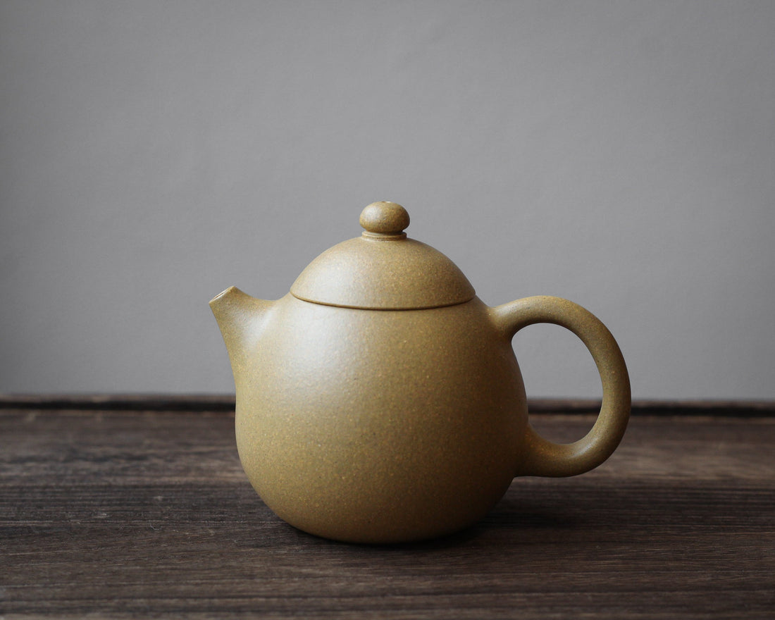 Longdan 龙蛋 - Yixing Teapot, Duanni yellow clay - Eastern Leaves