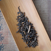 Pure agarwood flakes - Wood of Gods - Eastern Leaves