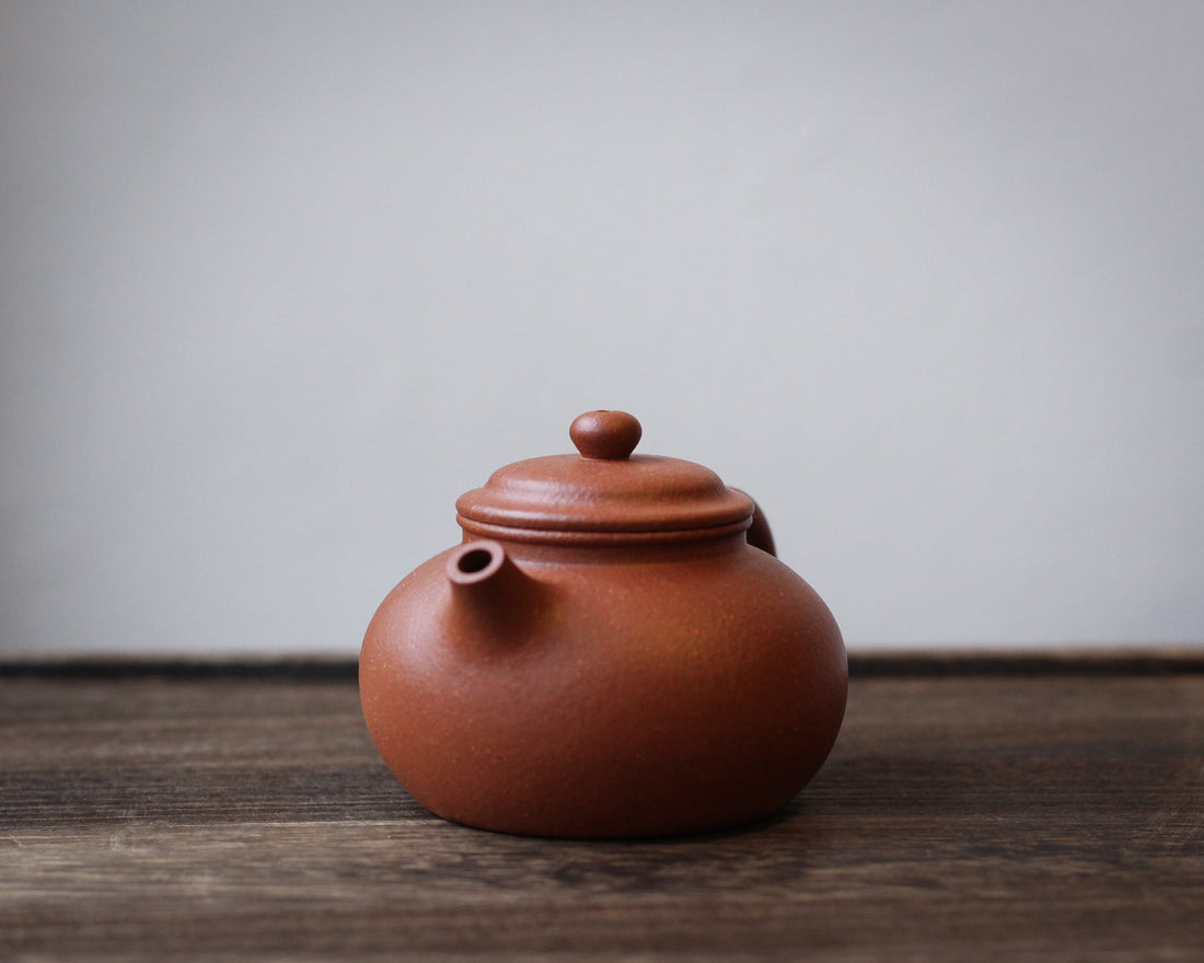 Rongtian 容天 - Yixing teapot, Zhuni red clay - Eastern Leaves